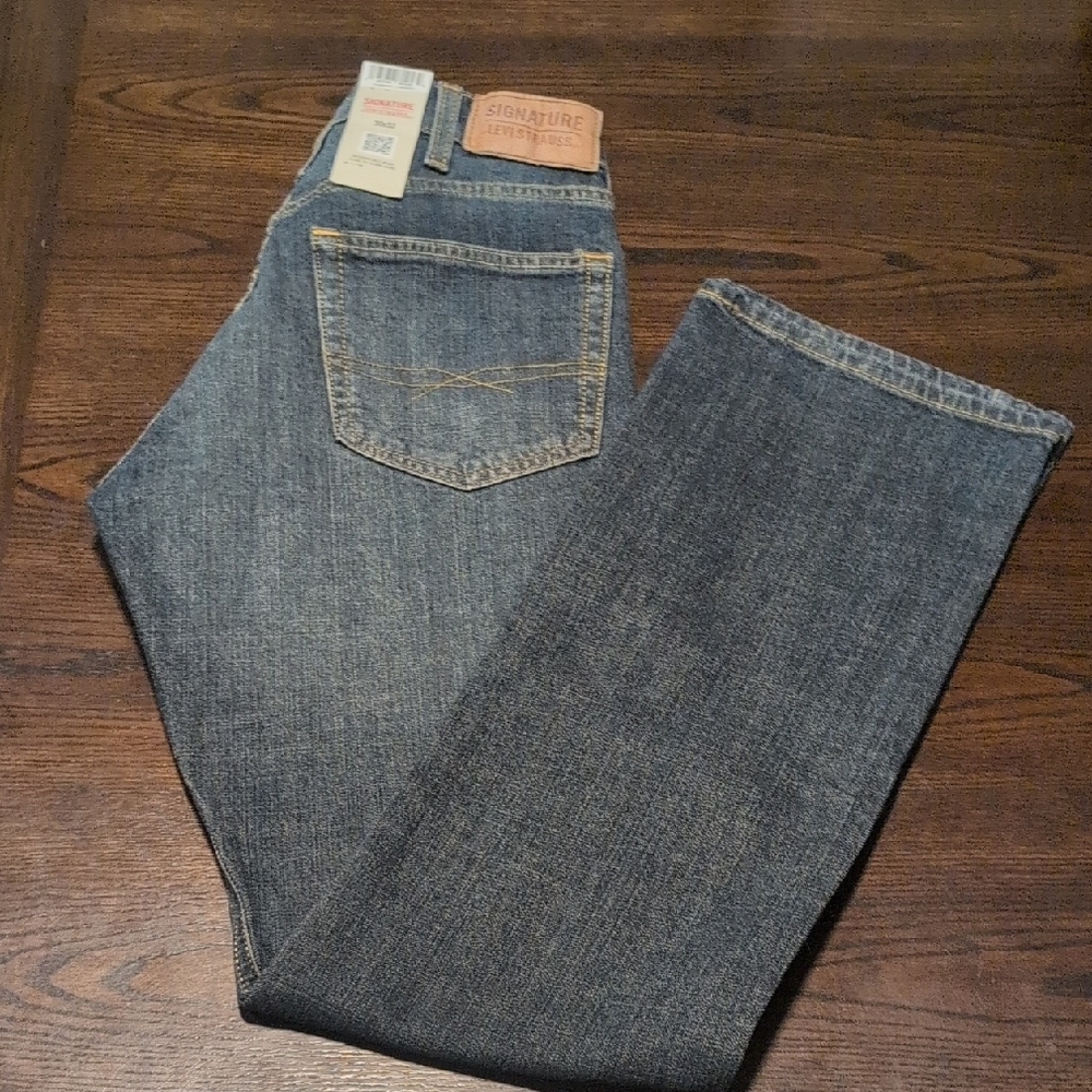 Signature by Levi Strauss Men's Classic Denim Jeans